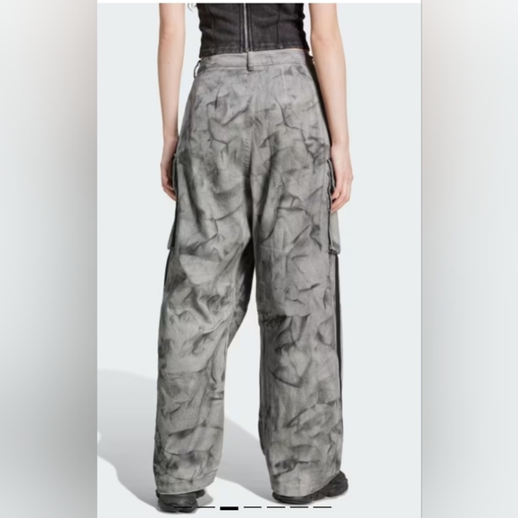 Adidas Originals Women's XXL Print Cargo Pants Grey Size 6 IW5532 NWT $190 - Picture 2 of 16